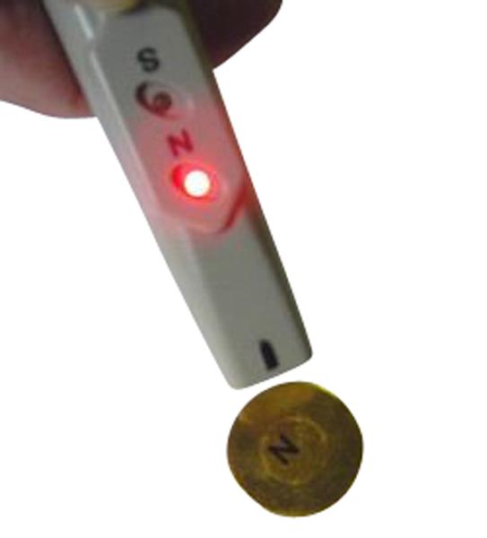 Elektr. Magnetpolsucher, Magnetpolprüfer mit LED Leuchten,  ± 15 mT on / off